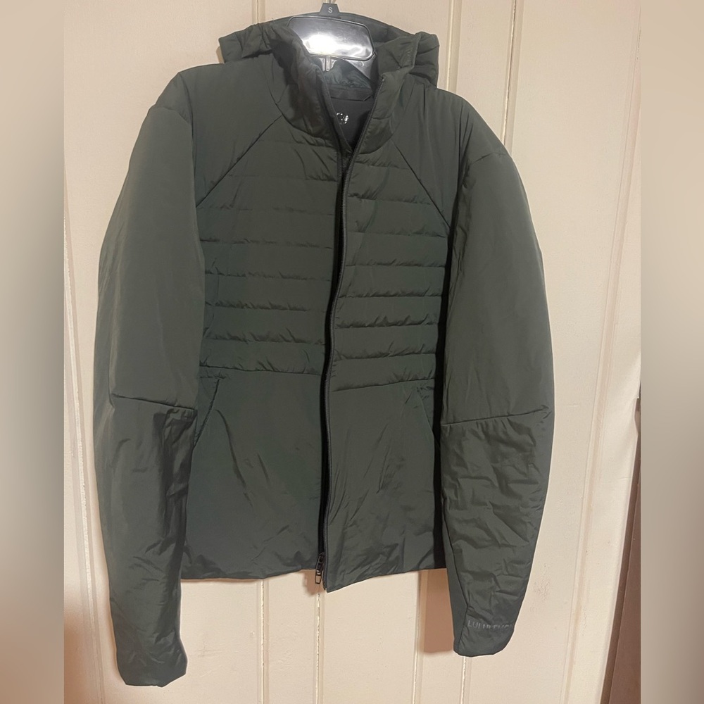 Lululemon puffer jacket, small